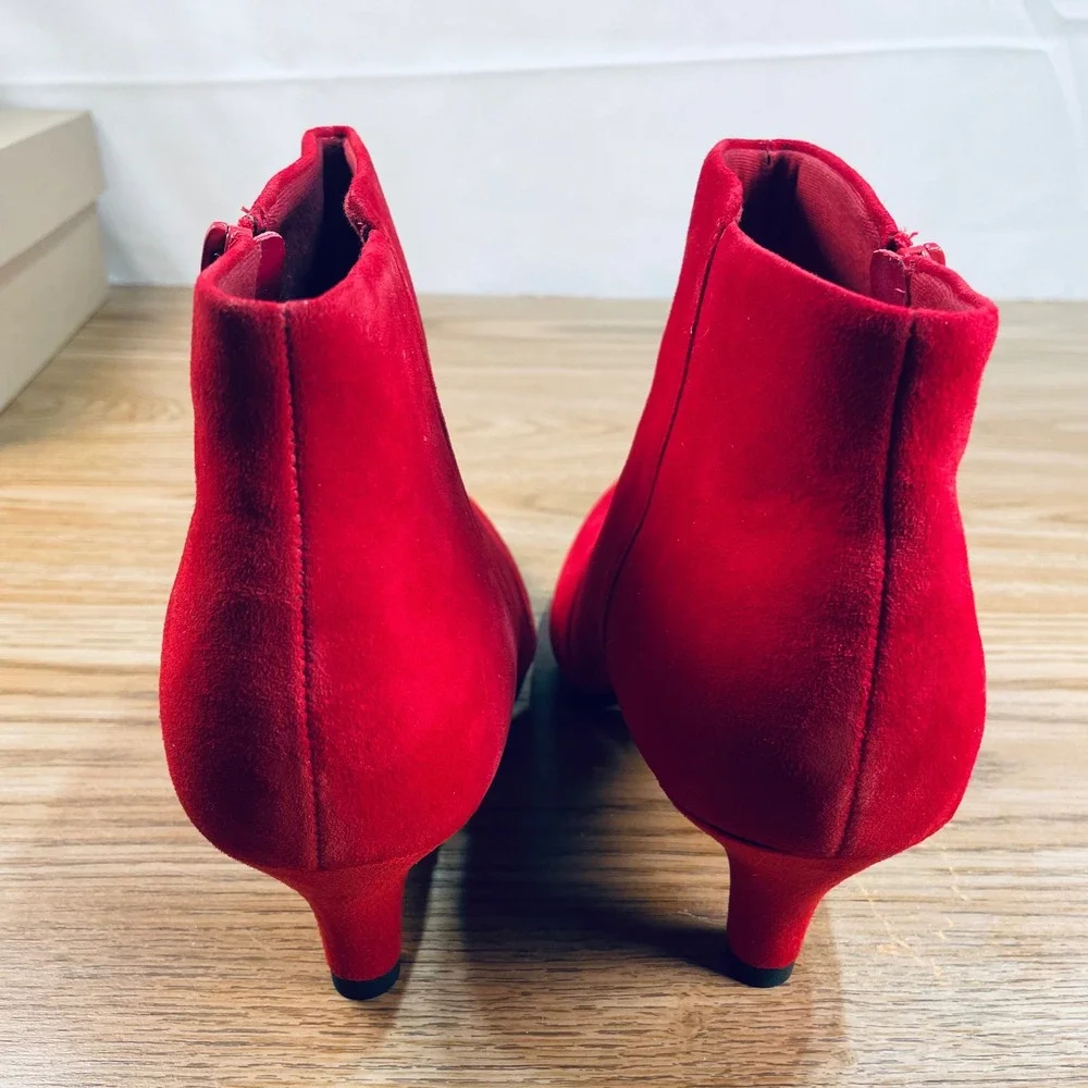 NWB Clarks‎ Collection Red Suede Kitten Heel Ankle Boots 56801 Womens 9.5 Wide